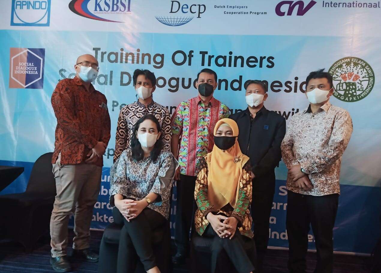 Trainers in Indonesië.