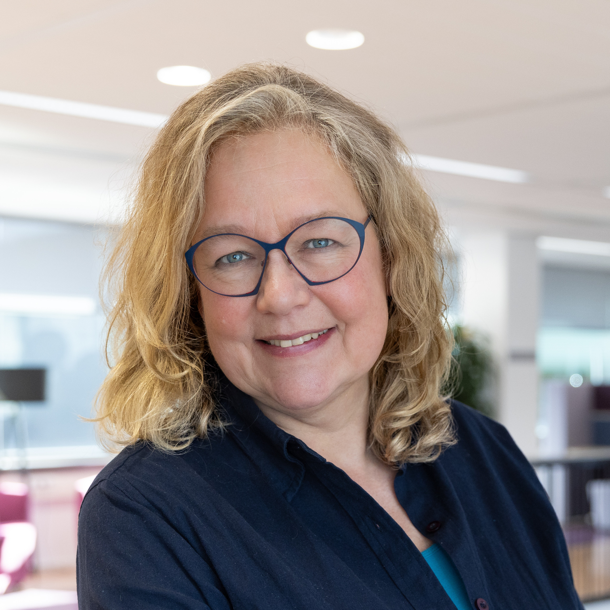 Corita Johannes - contact