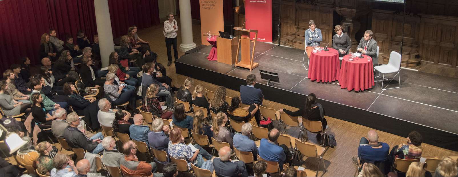 Midden Amerika Debat - foto