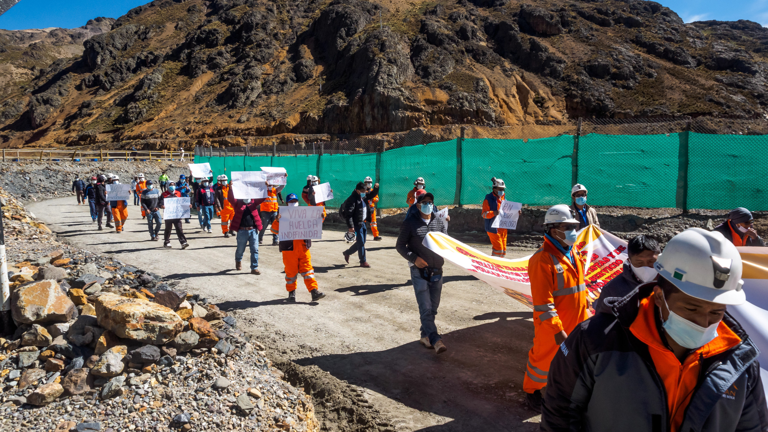 Peru - Outsourced workers of Volcan | Glencore metals mine